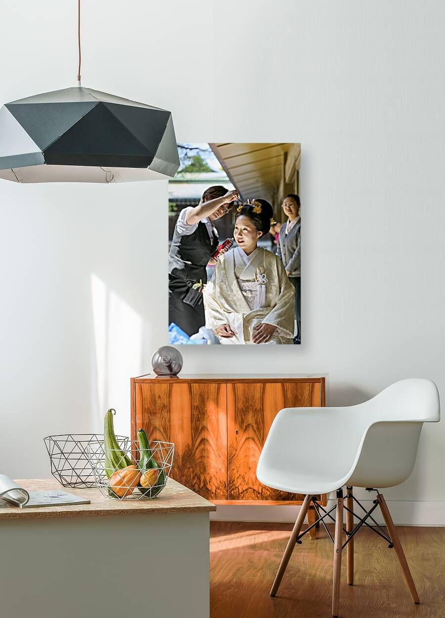 Japan. Tokyo. Traditional wedding ceremony at Meiji Jingu Shinto shrine