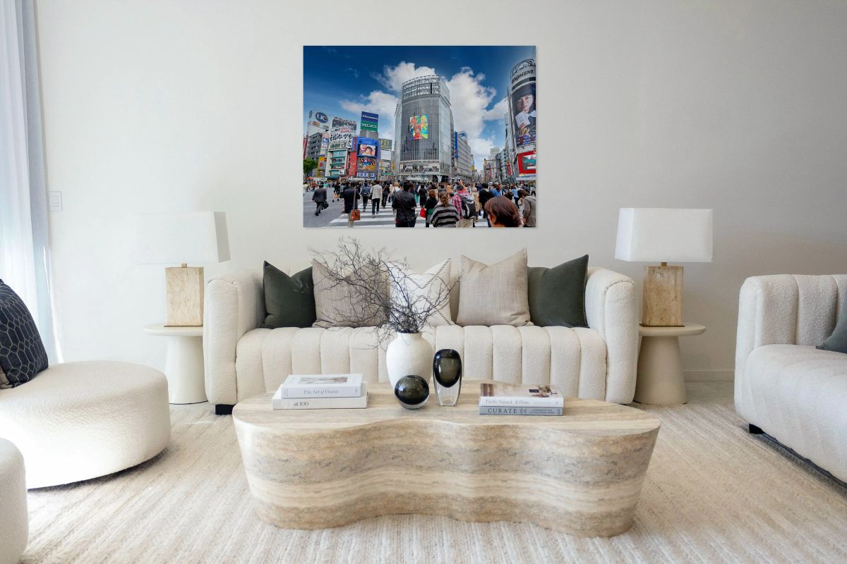 Crowds cross Shibuya Crossing during busy rush hour in Tokyo