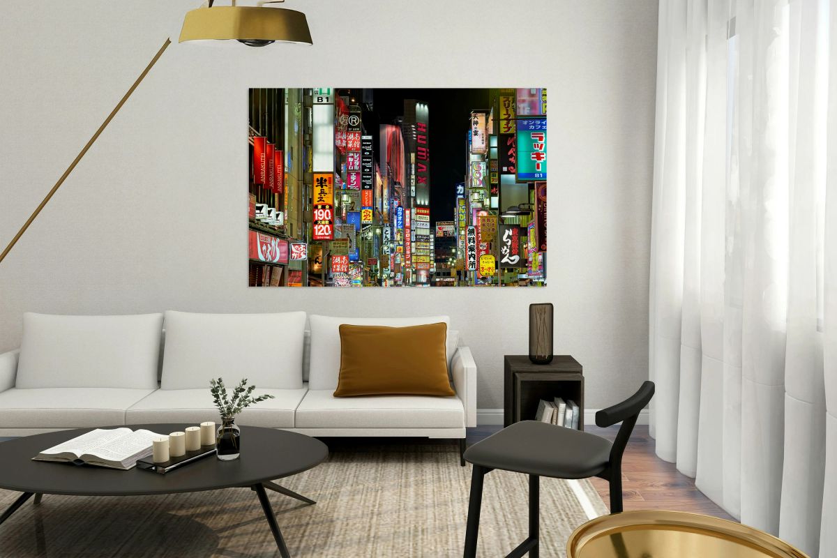 Neon lights shining in Shinjuku district of Tokyo during nightti