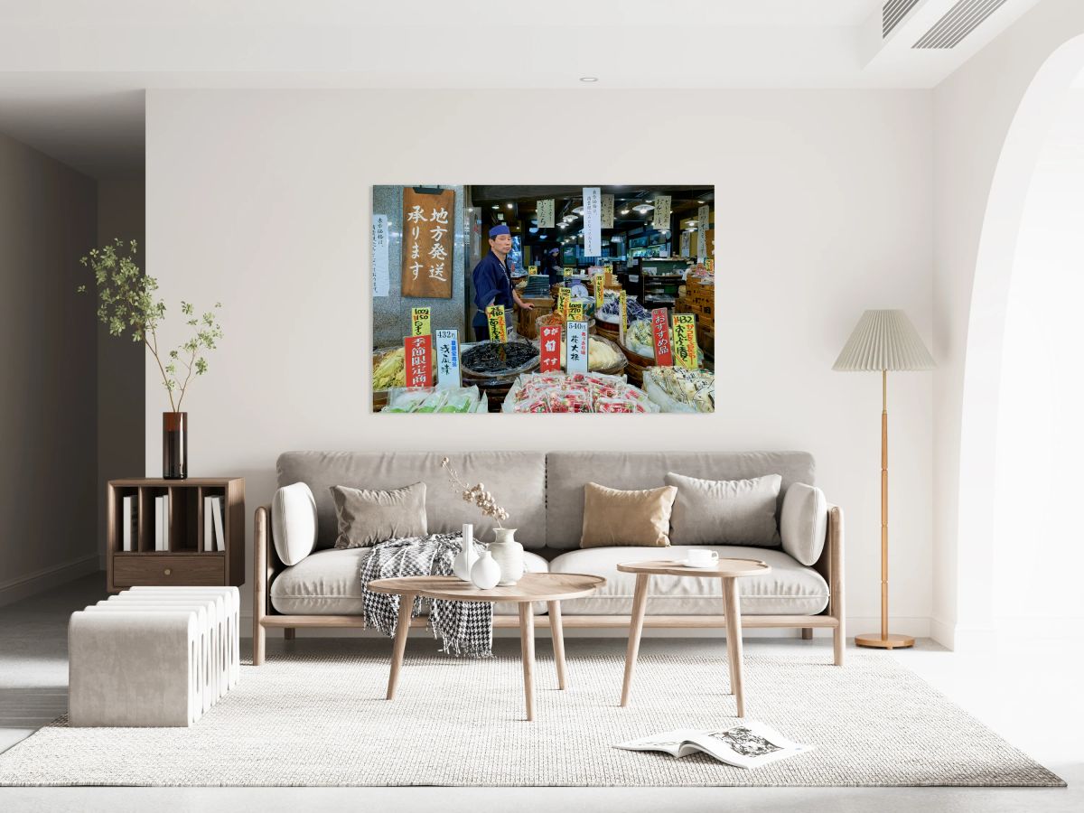 Vendors and products at Kyotos Nishiki Market