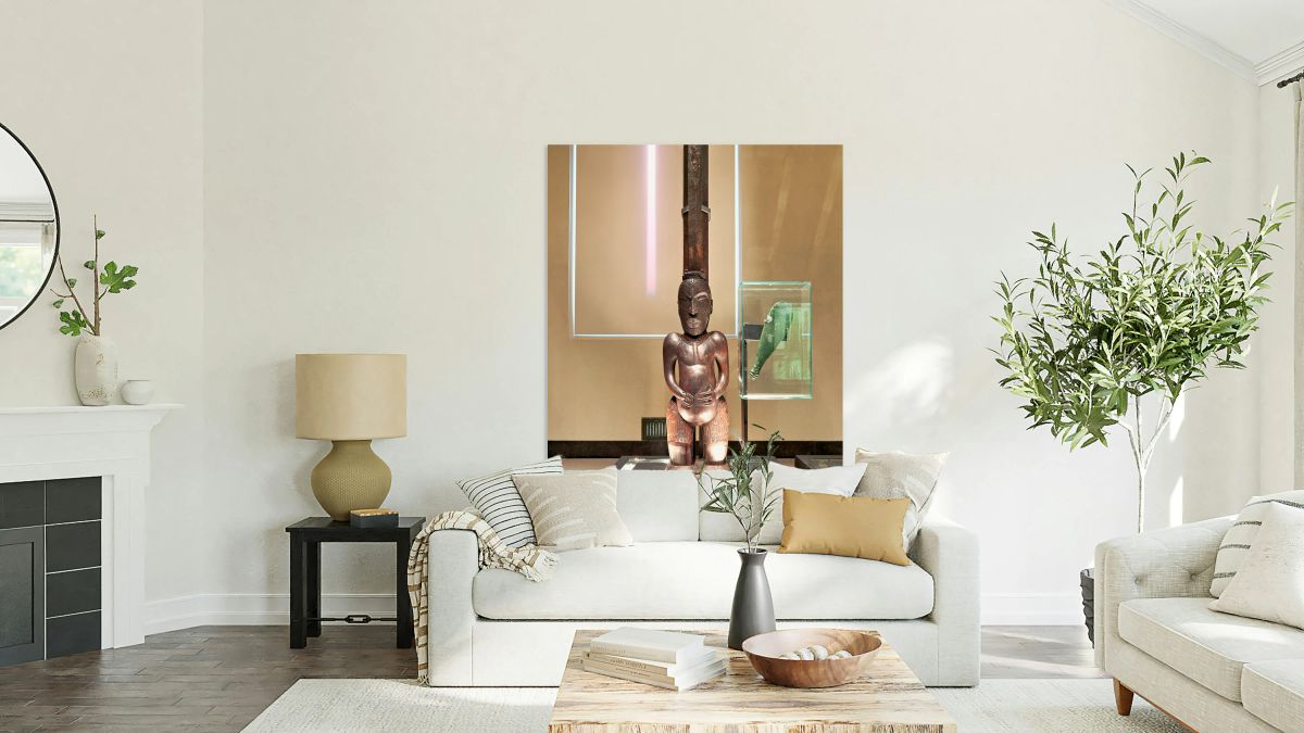 Maori sculpture and artifact at Auckland War Memorial Museum