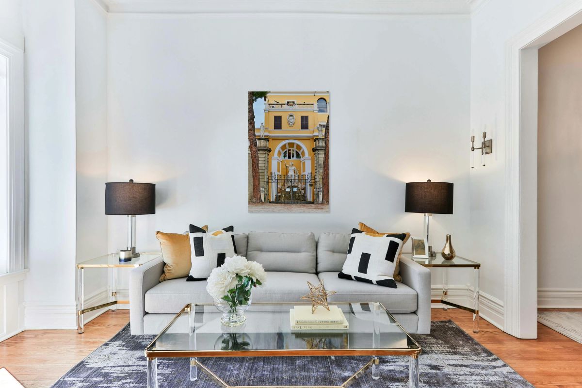 National Gallery of Ancient Art with Apollo Citaredo statue in R