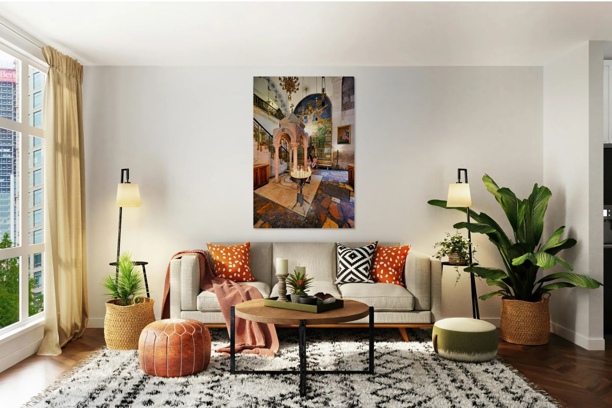 Visitors light candles in Jerusalems Holy Sepulchre