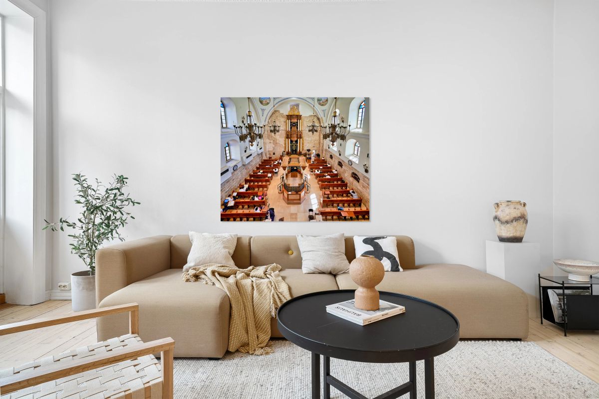 Hurva Synagogue features unique interior design and seating