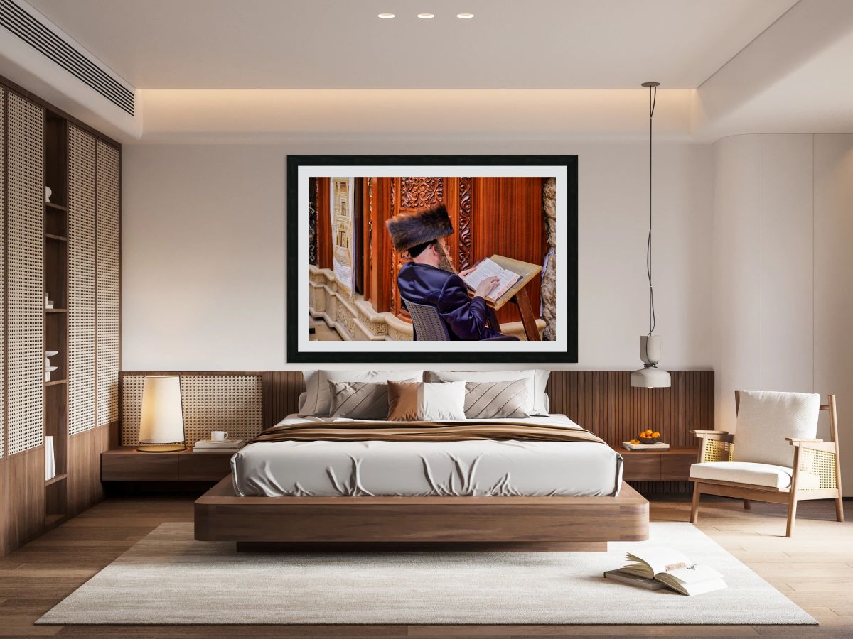 Orthodox Jews praying at the Wailing Wall in Jerusalem