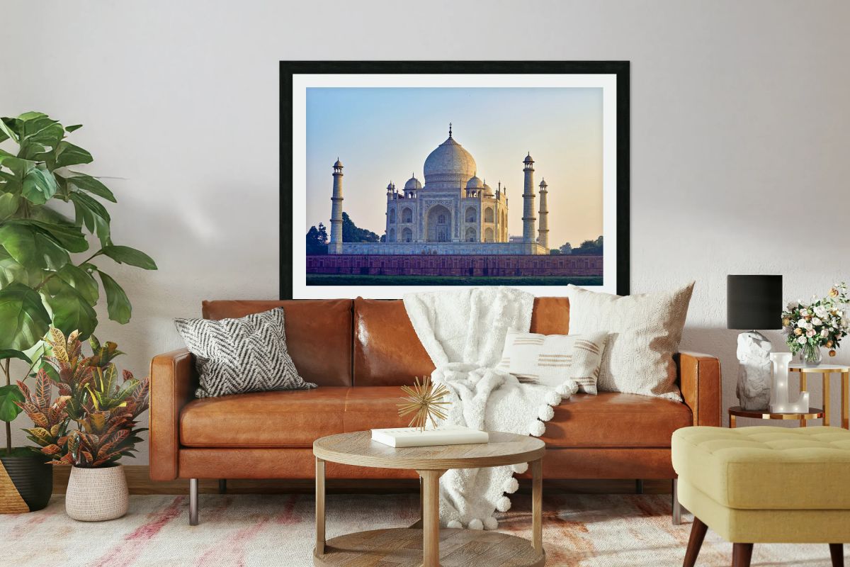 Visit to the Taj Mahal in Agra India during the evening light