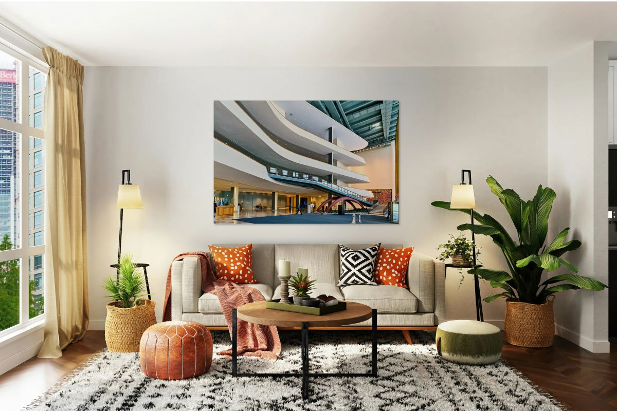 People enter United Nations HQ in Manhattan