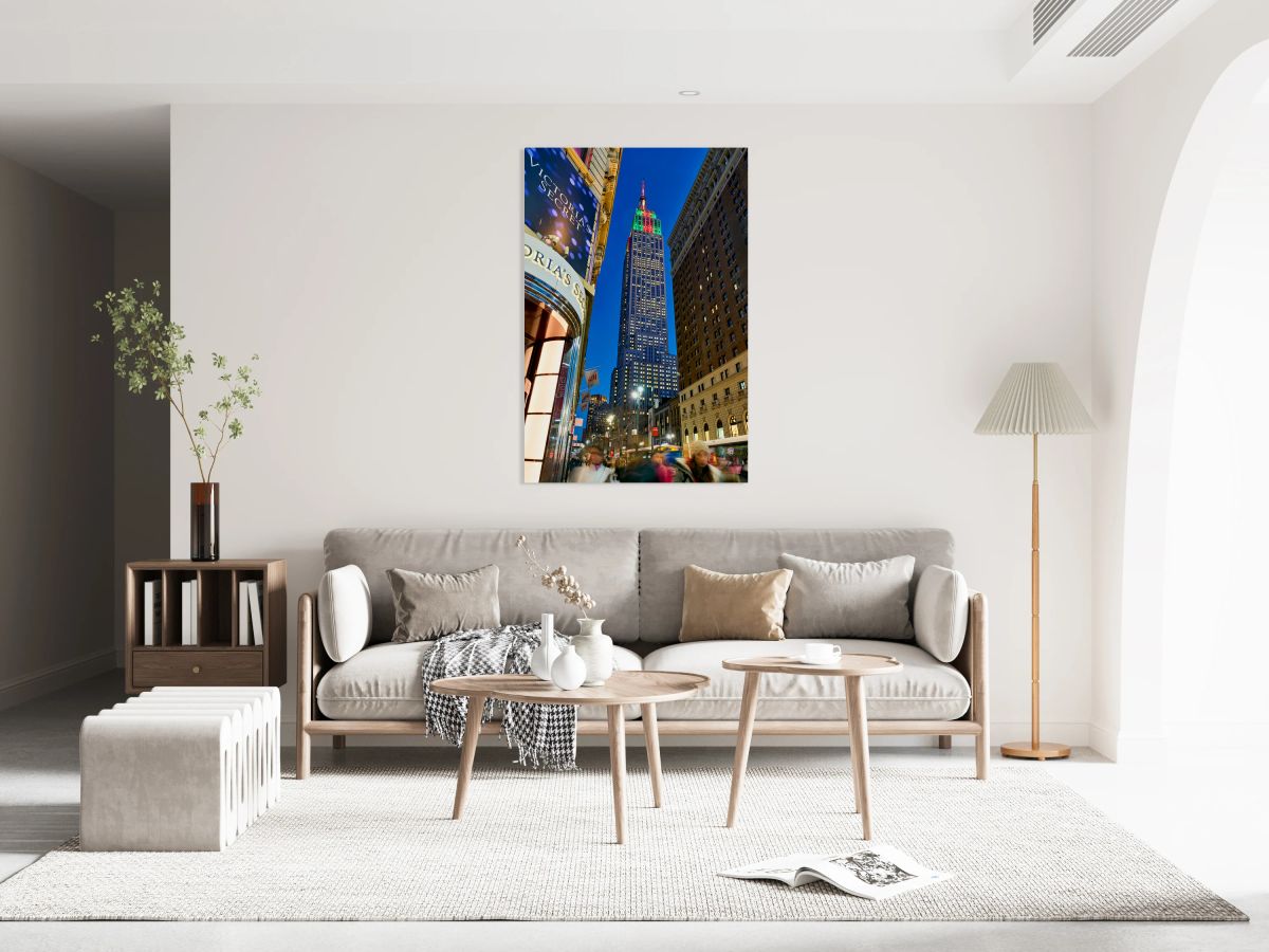 Empire State Building at dusk in Manhattan life and activity