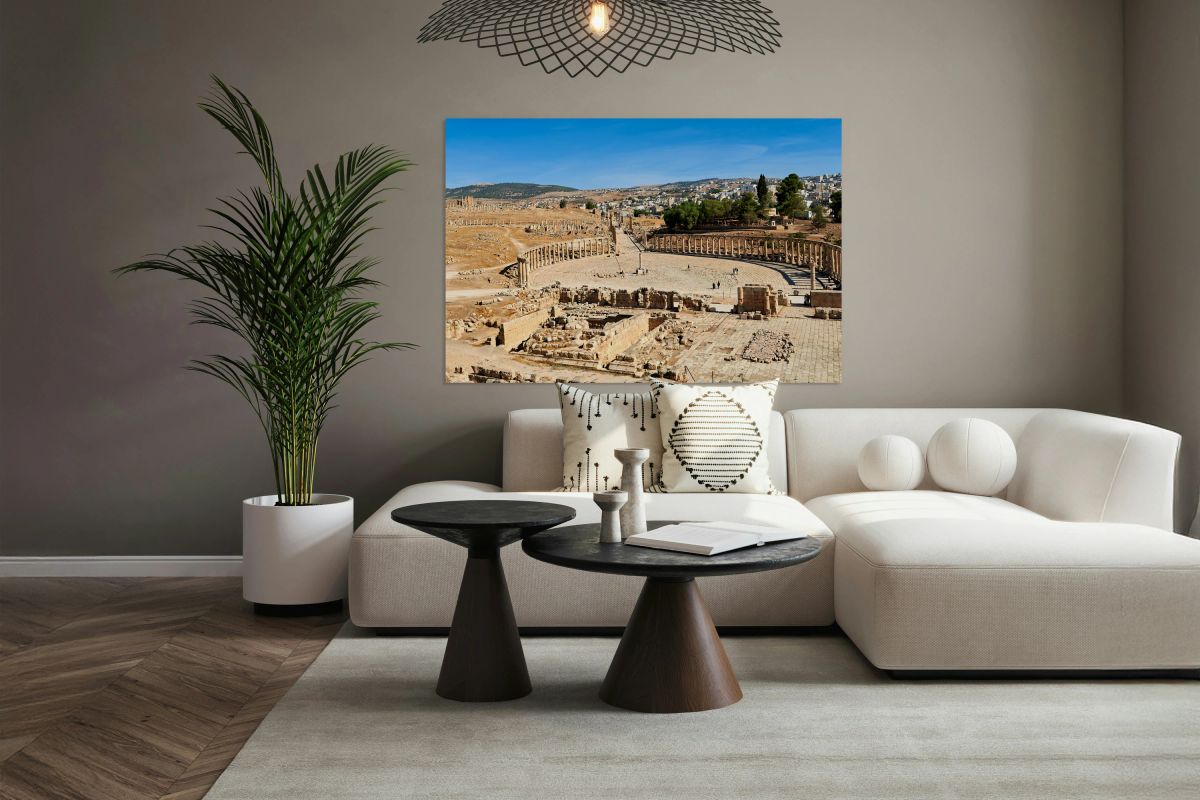 Exploring the oval forum and cardo maximus in Gerasa