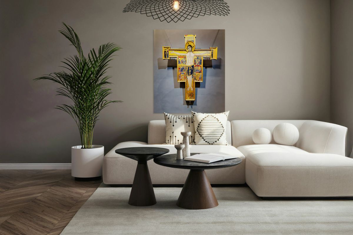 Crucifix artwork by Maestro della Croce in Uffizi Gallery Floren