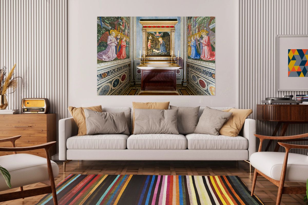 Magi Chapel in Palazzo Medici Riccardi shows art by Benozzo Gozz