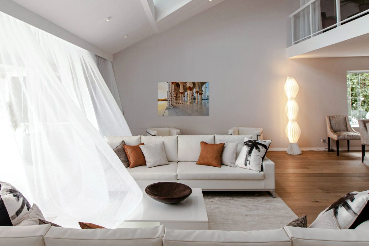 Sheikh Zayed Grand Mosque in Abu Dhabi during sunset