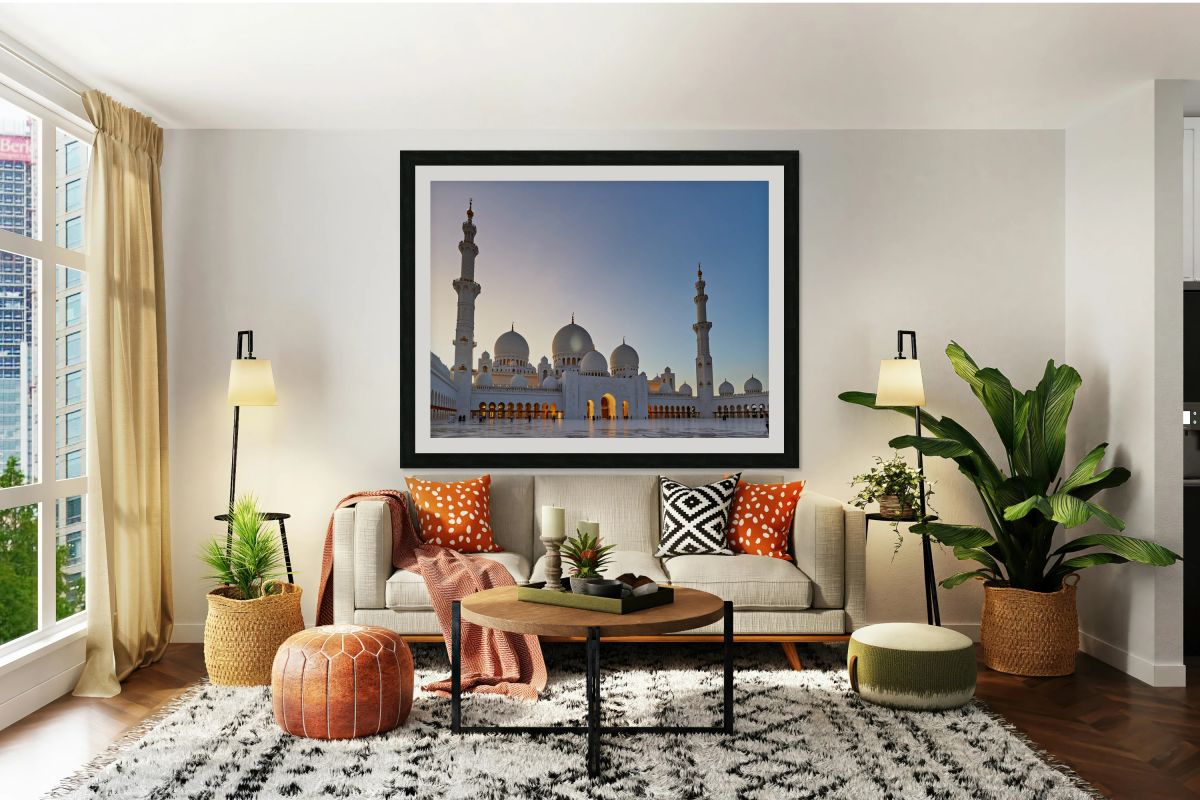 Visiting Sheikh Zayed Grand Mosque in Abu Dhabi at dusk