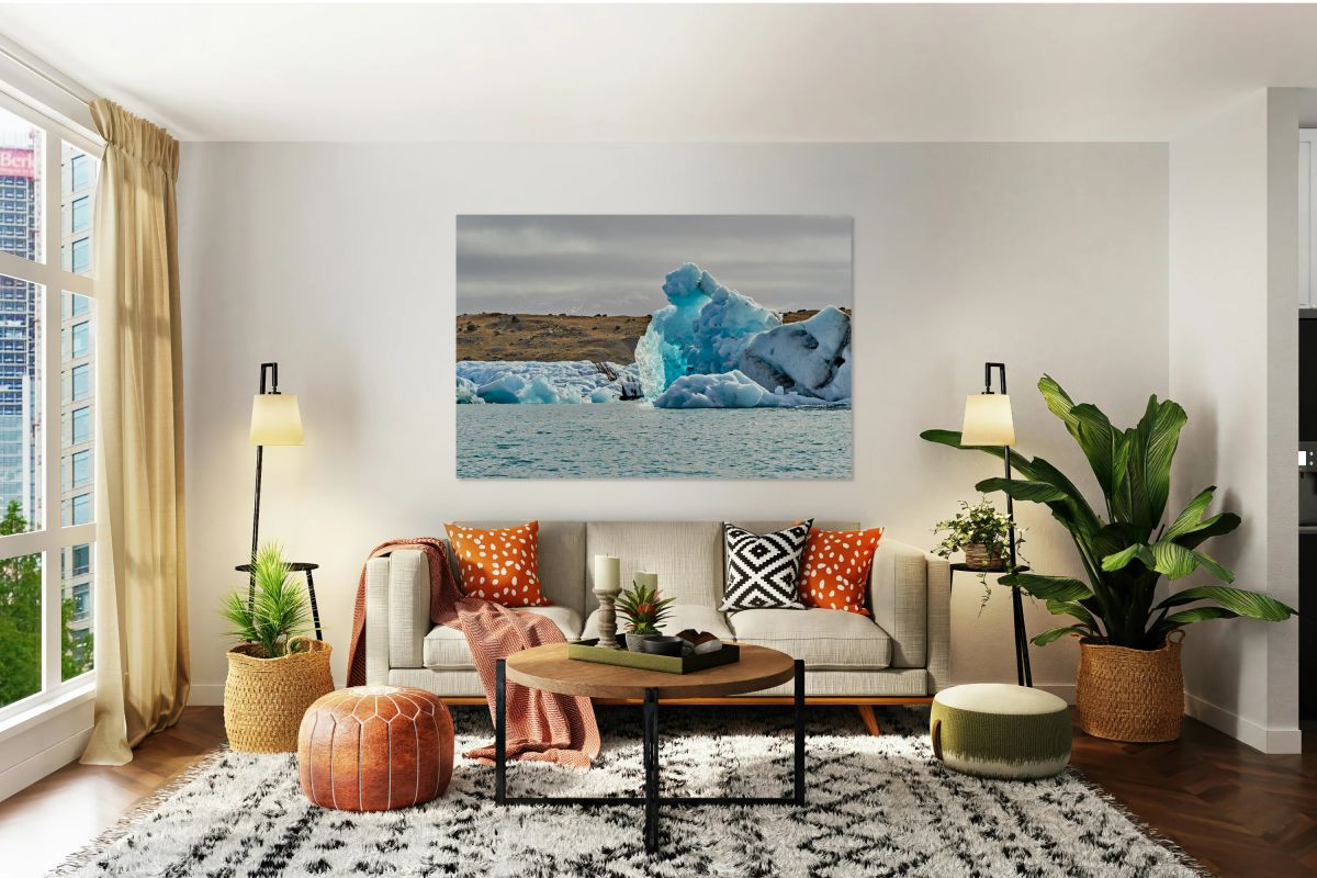 Visit to Jokulsarlon glacier lagoon in Iceland during the day