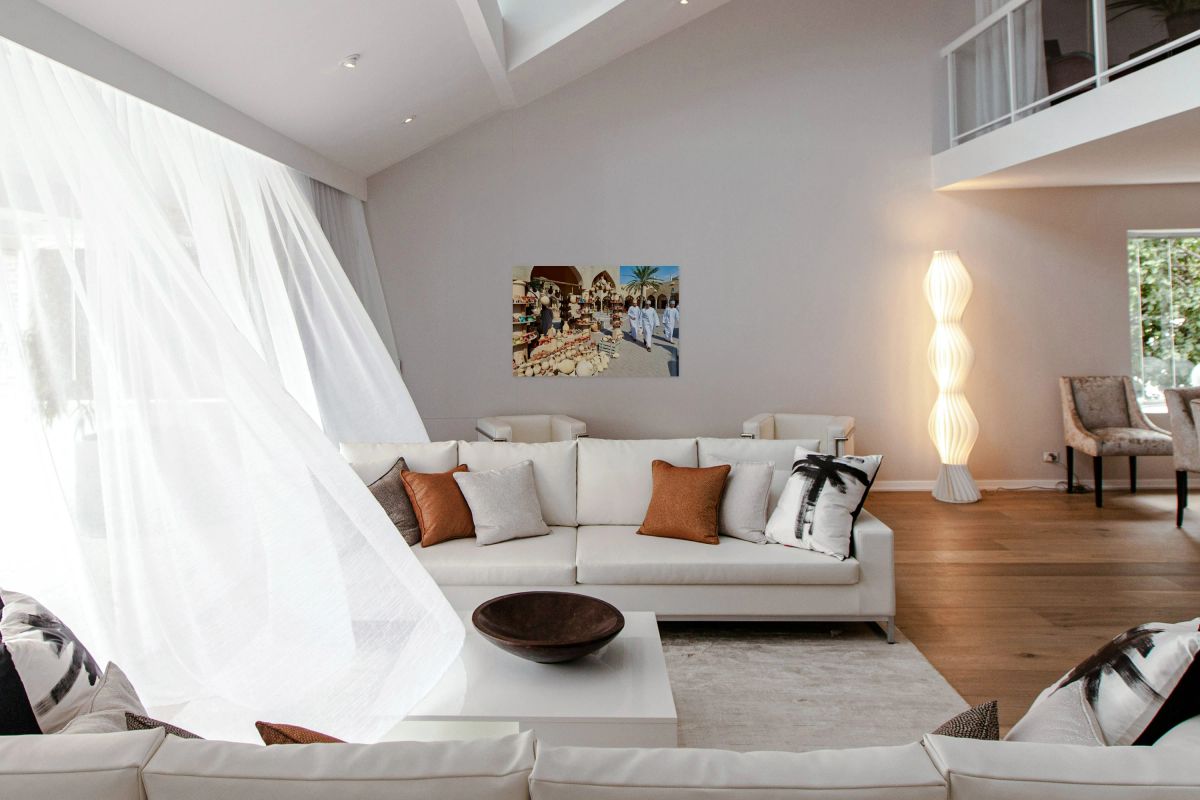 Visitors explore the market at Nizwa Oman during the day