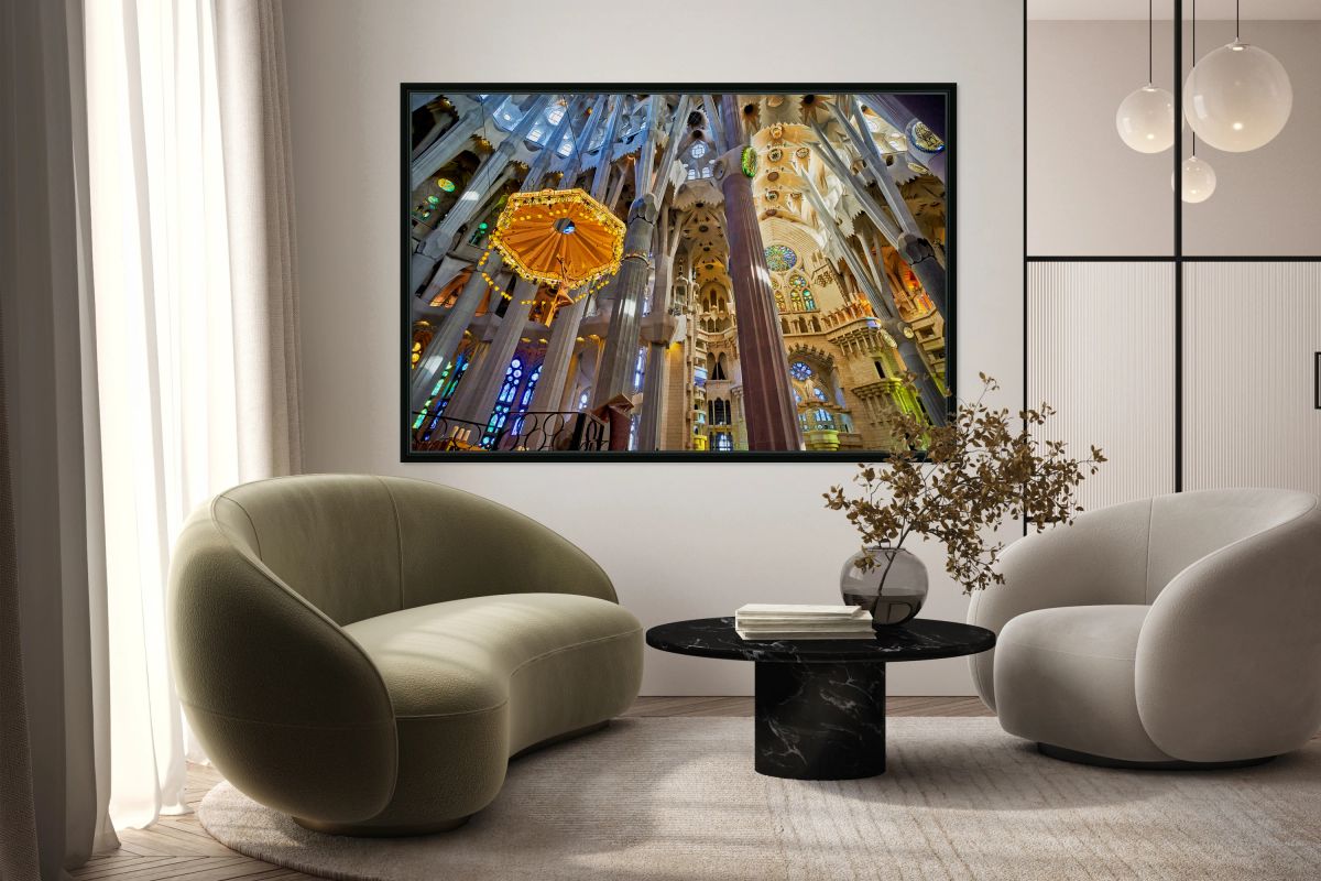 Explore Basílica de la Sagrada Familia in Barcelona now