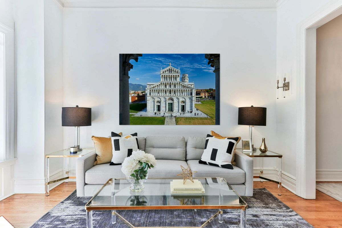 Visit famous landmarks in Pisa Tuscany Italy