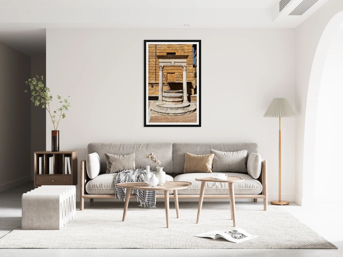 Visit medieval well in Piazza Square Pio II in Pienza Italy