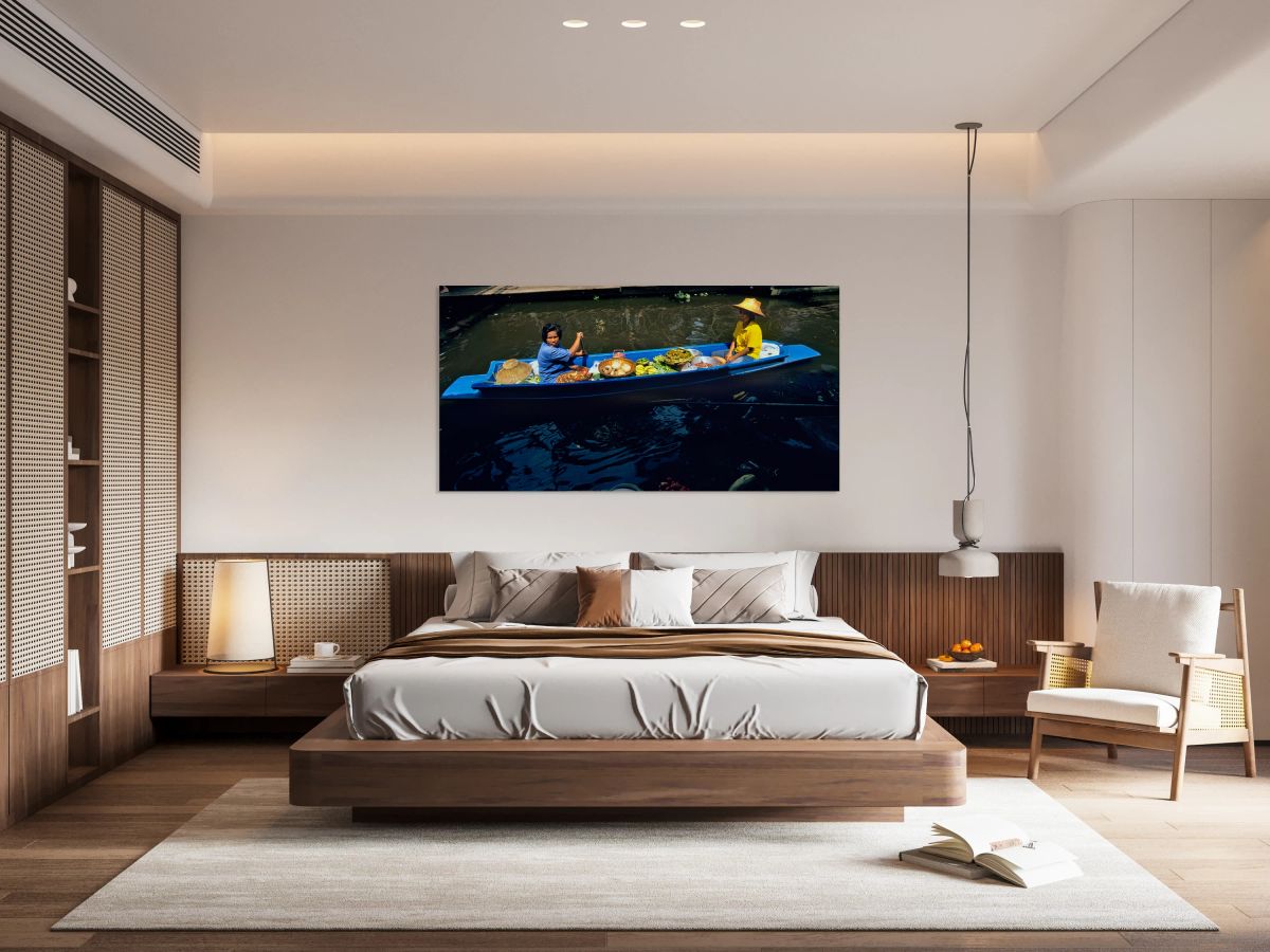 Discover food and veggies at Bangkoks floating market