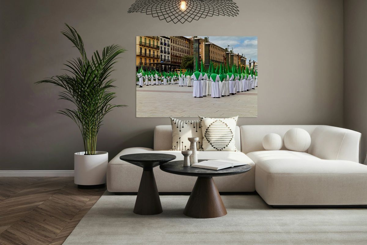 Zaragozas Easter processions showcase unique costumes