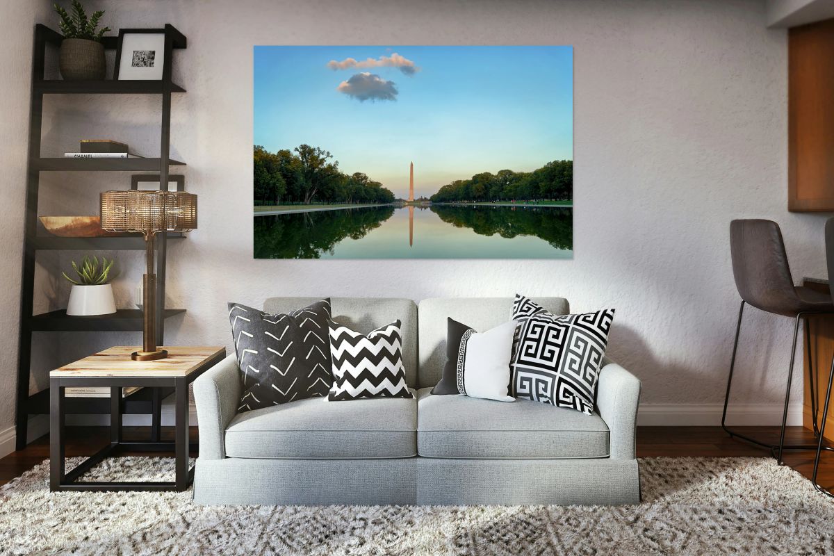 Washington Monument at sunset in Lincoln Pool