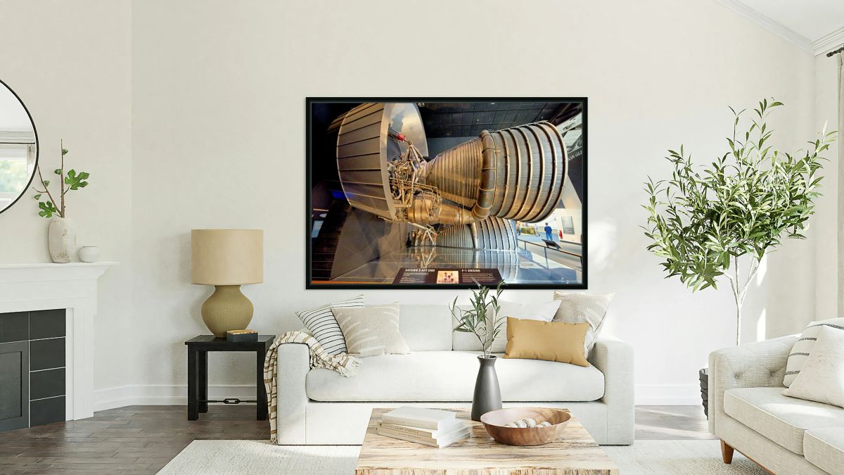 F 1 engine display at Smithsonian Air and Space Museum