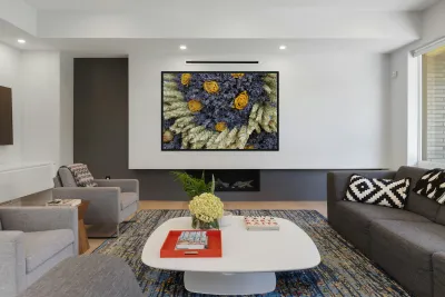 Dried yellow roses and lavender - Lourmarin Reproduction