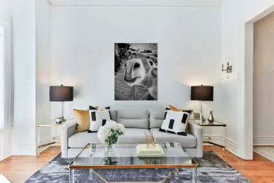 Give us a Kiss - black & white Reproduction