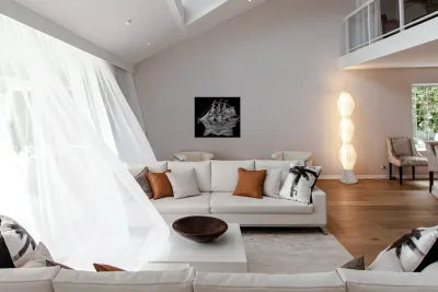 Sergey Shvetsov  e Silver Sail e Mix Media -  33x17x26 Reproduction