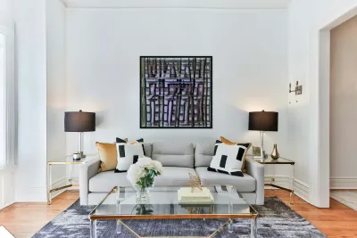 2147 8K Reproduction