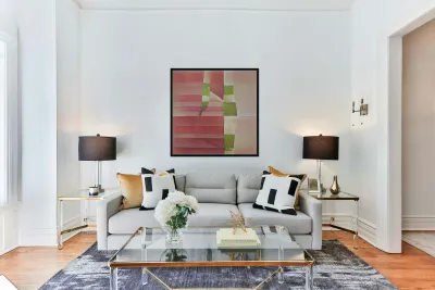 3294 8K Reproduction