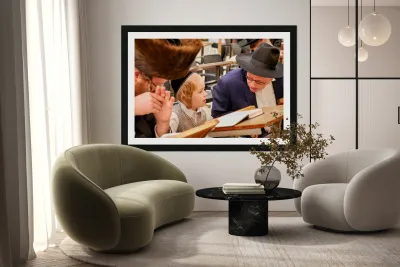 Orthodox Jews pray at the Wailing Wall in Jerusalem Israel Reproduction