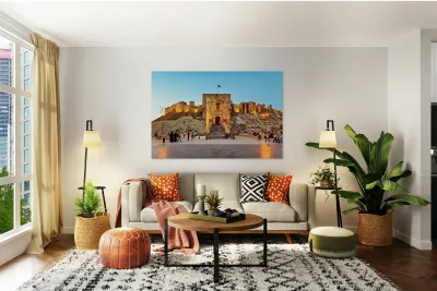 Exploring the citadel of Aleppo during dusk in Syria Reproduction