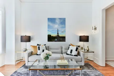 Eiffel Tower 1D Reproduction