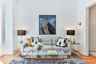 Osprey posing Reproduction