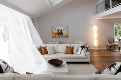 Motionless Stare Reproduction