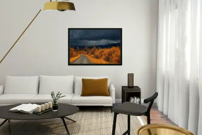 Epic Descent: Montanas Infrared Mountain Road Reproduction