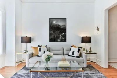 Edinburgh Castle from the Vennel Reproduction